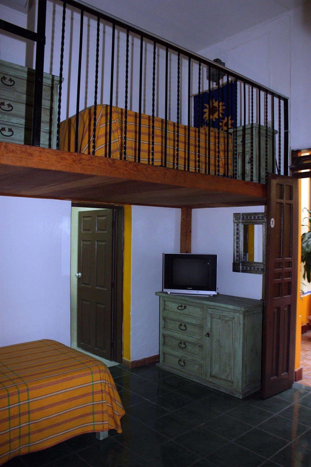 Casa Vilasanta Guadalajara Bagian luar foto